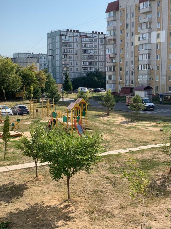 Семейные Апартаменты В Новом Районе У Софиевского Парка Uman Exterior photo